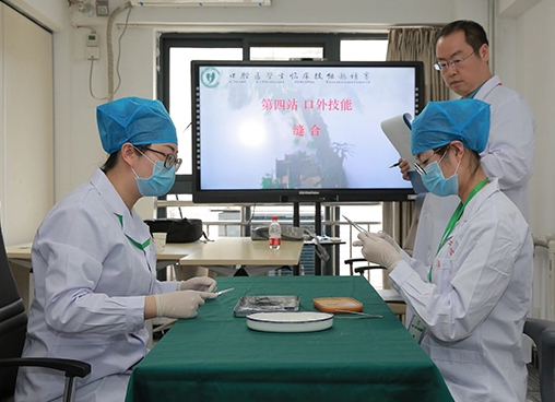 河南医学院拿回独立办学权，医学水平飞升，华西医能否实现拆分？