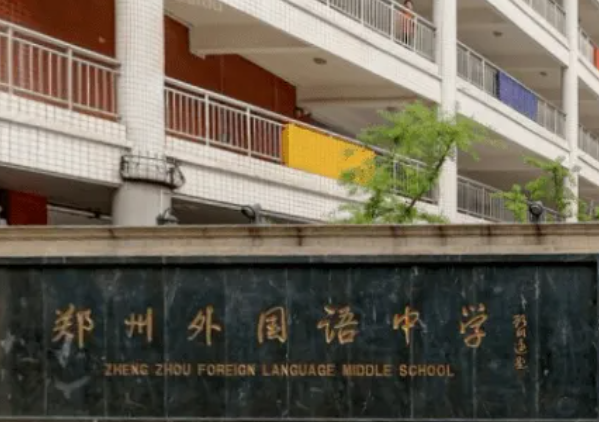 神十三着陆，“北京明白”帅小伙再次冲上热搜，学历背景叫人感慨