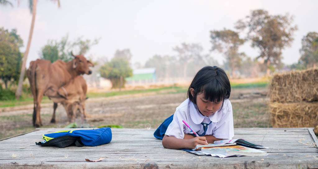 高考竞争如此激烈，普通农村学子该何去何从呢？