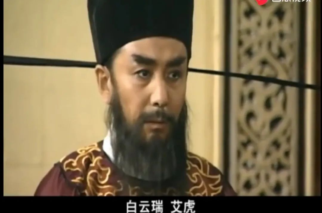 《白眉大侠》27年，10位演员境况差别巨大，男4号已成一线明星