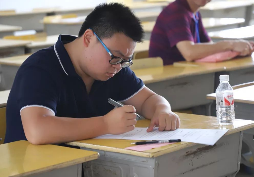 “铁饭碗”变“金饭碗”？国家已明确涨工资，这次真不是虚晃一枪