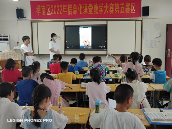 “雏鹰·圆梦”团队于祝站二中小学组进行第四天支教活动