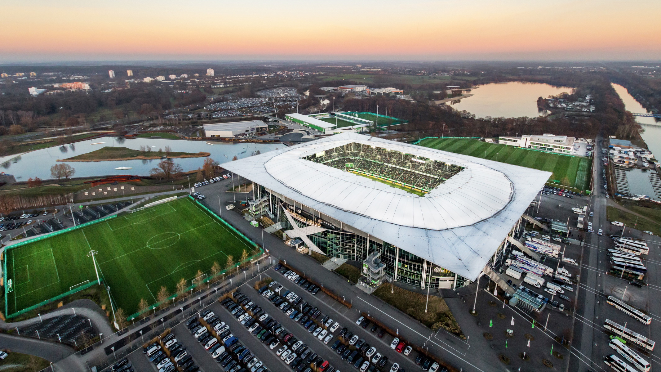 巴西世界杯球场分布(德甲联赛18座球场巡礼(德甲虽不是第一联赛,但