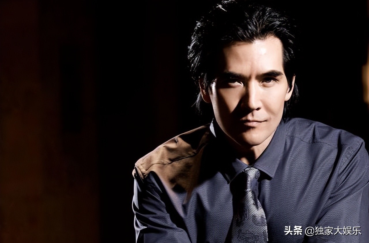 留长发却不娘的5位男明星，个个五官硬朗，野性又帅气