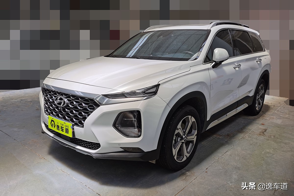 韩系车不保值?二手现代胜达开了不到一年客户18万接盘,赚了吗?