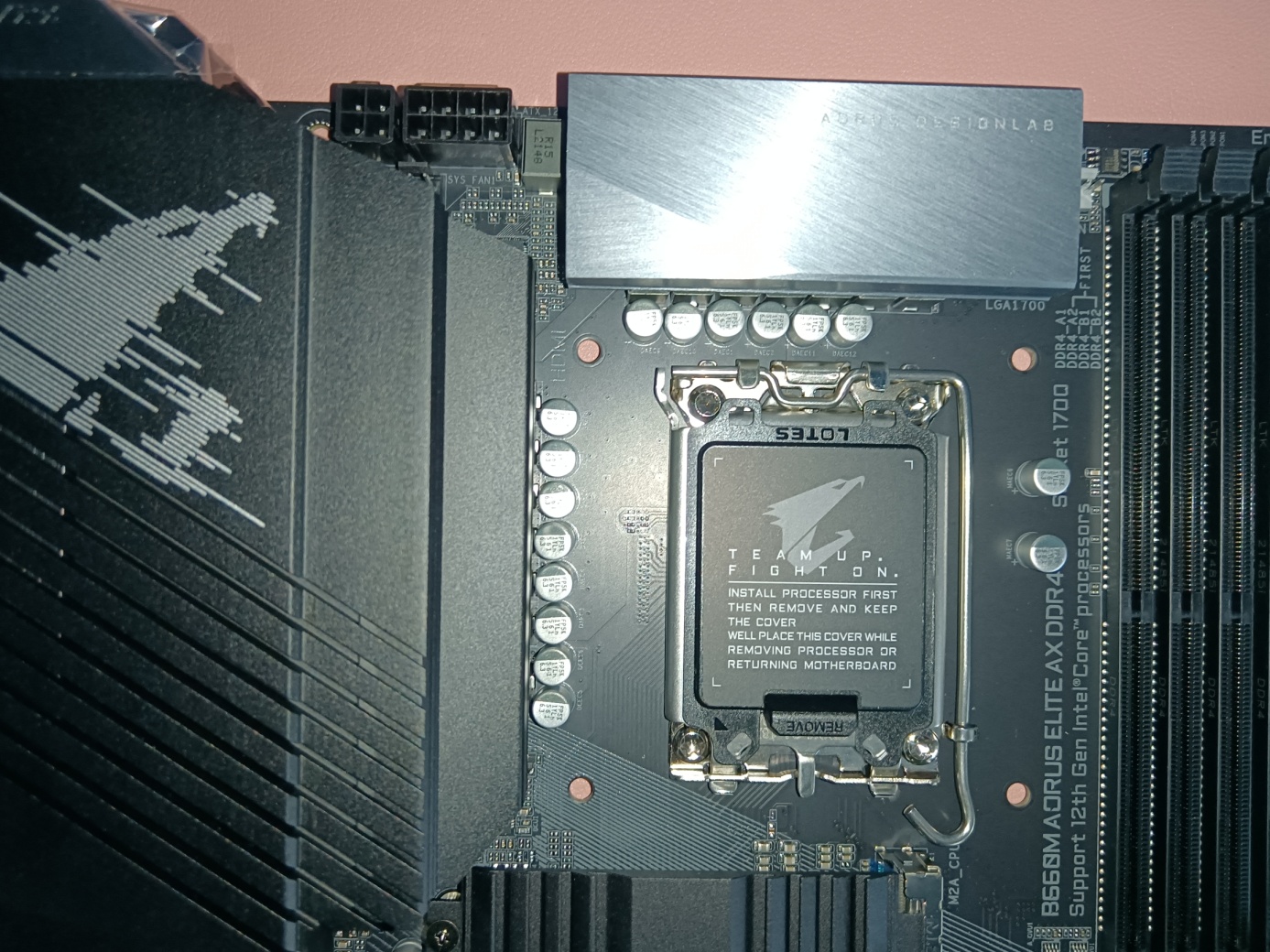 配的齐全、才能打的畅快–技嘉(GIGABYTE)小雕AX B660M DDR4主板