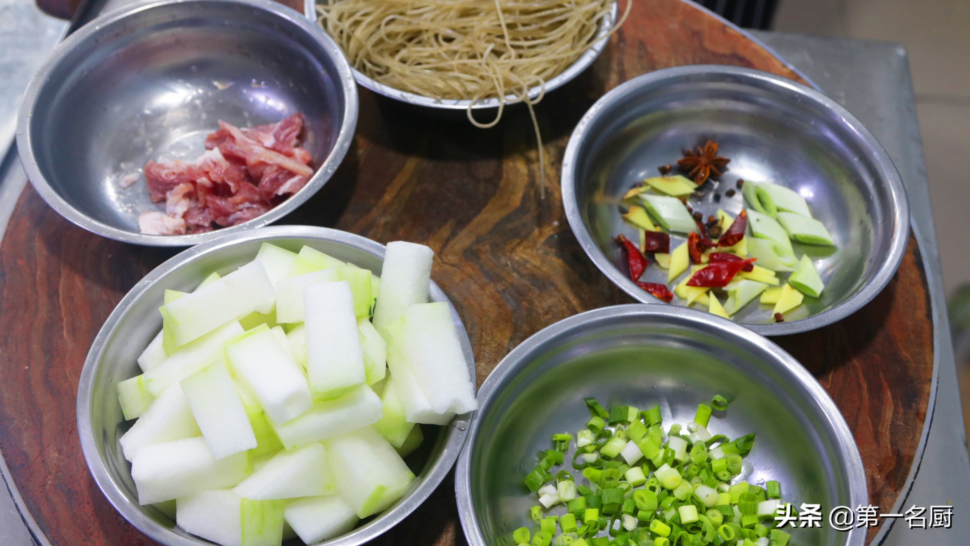 315曝光的3大“垃圾食品”，再爱吃也别给家人吃！尤其孩子要忍住