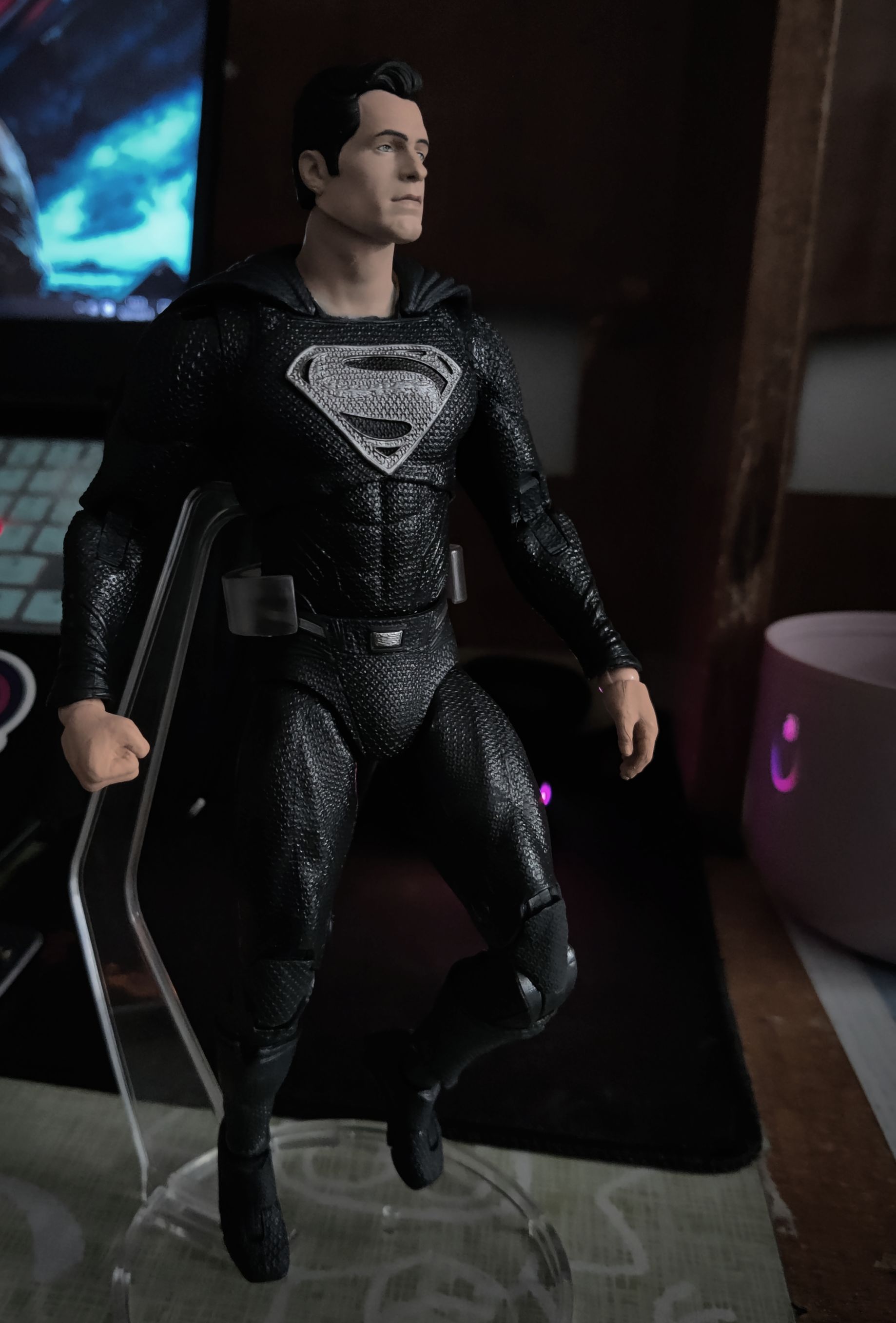 黑色超人战衣图片