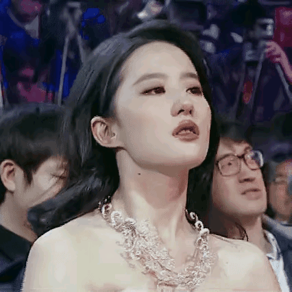神仙姐姐又霸屏了，内娱颜值天花板刘亦菲美图欣赏