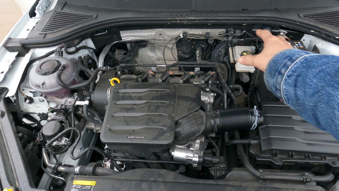 車子換電瓶，自己購買電瓶需要注意這幾點，不怕被坑還能省錢