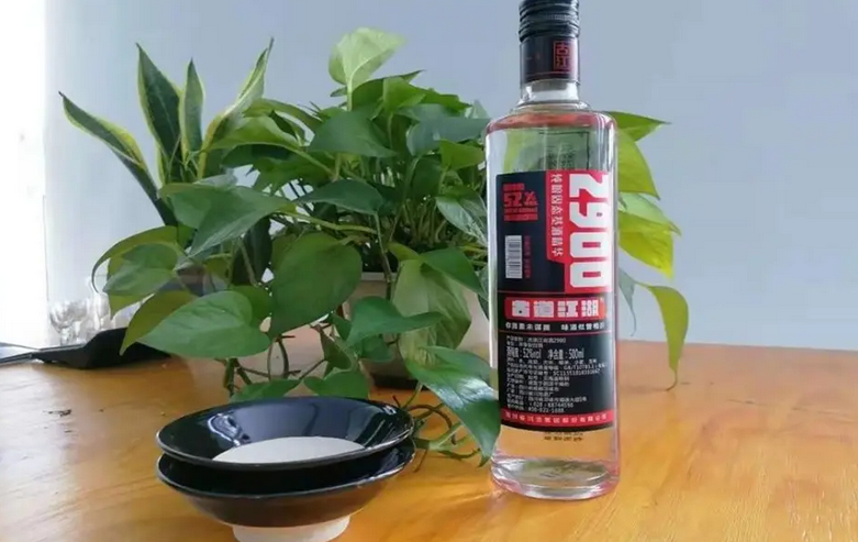 作为北派浓香的核心产区，吉林省的这4款地产名酒，好喝却无人识