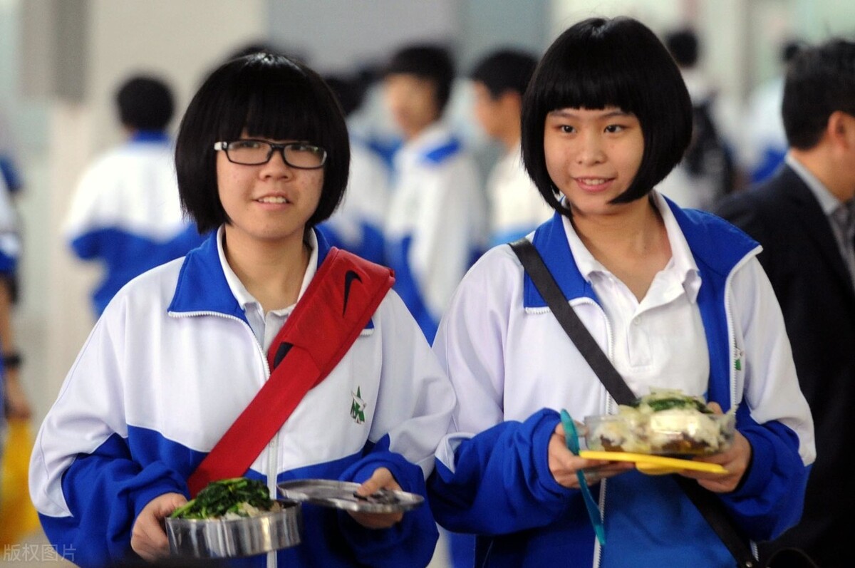 中小学班主任期末学生评语大全