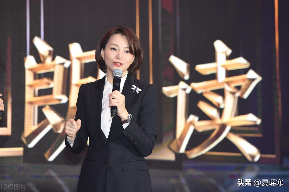 书评《董卿：做一个会说话的女子》：会说话的女人才能活得漂亮