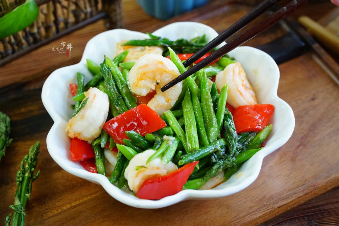 膳食纖維被稱為“長壽營養素”，春天的“菜王”含量高，建議多吃