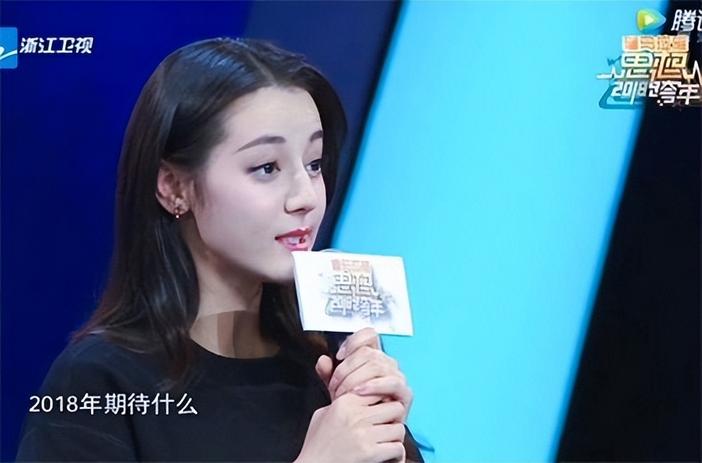 “金鹰女神”迪丽热巴:靠杨幂爆红,工作四年无休,沦为无戏可拍