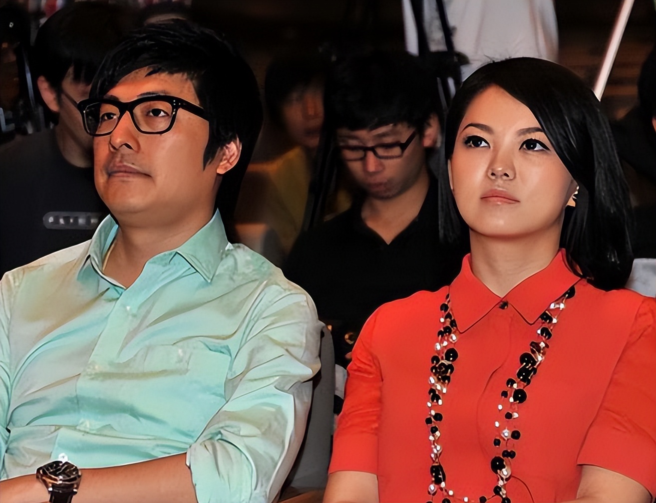 离婚16年后，李湘和李厚霖过上了截然相反的人生