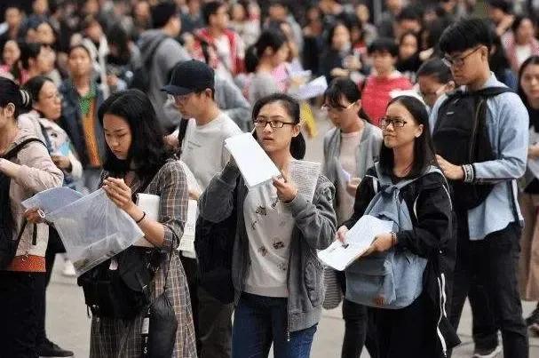 2022年教育部将针对大学实行新规定，加强学生毕业论文管理