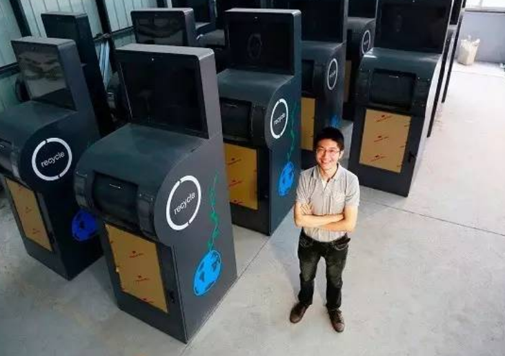 中科院学霸“变废为宝”，靠捡垃圾2年赚了1000万，今身价千万
