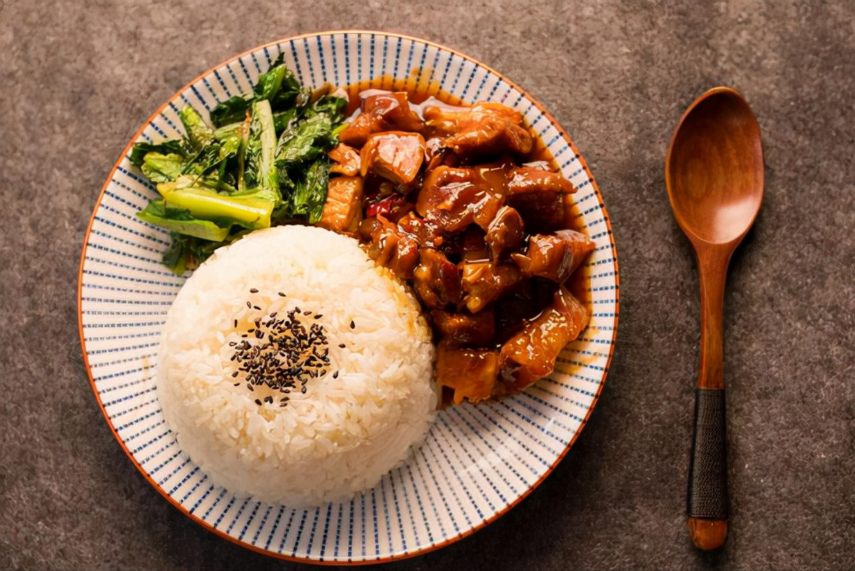 大学生在学校减肥，一日三餐这样吃，轻松瘦身，方法真好