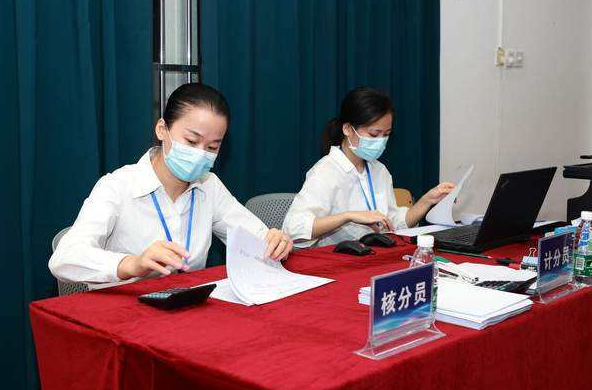 公务员未来可能转变为合同制，薪资会下调吗？22年考生需注意