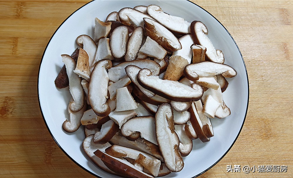 【蚝油香菇油菜】做法步骤图 鲜香入味又营养 不错的减脂开胃