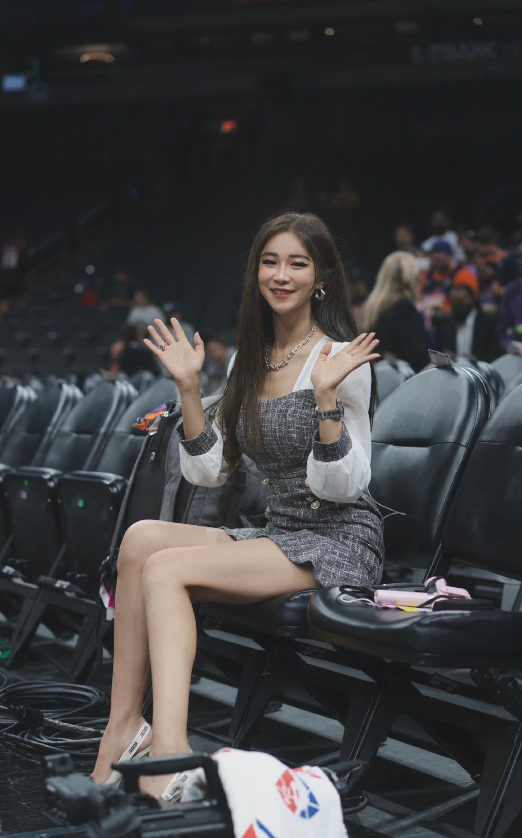 周玲安近況：35歲身材火辣，老公大17歲，粉絲500萬中國版卡戴珊