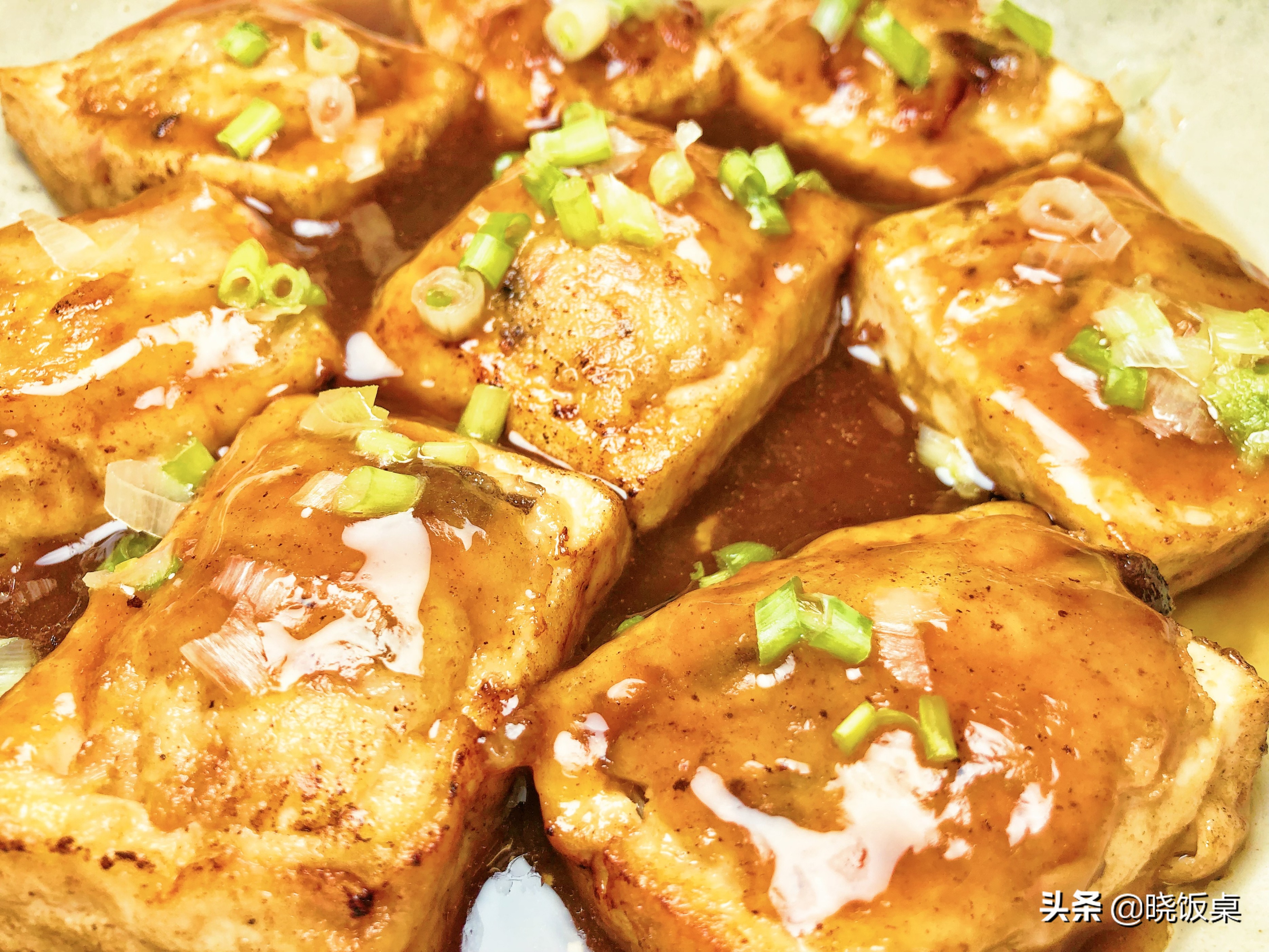 做道鲜美多汁的客家酿豆腐(客家酿豆腐制作)