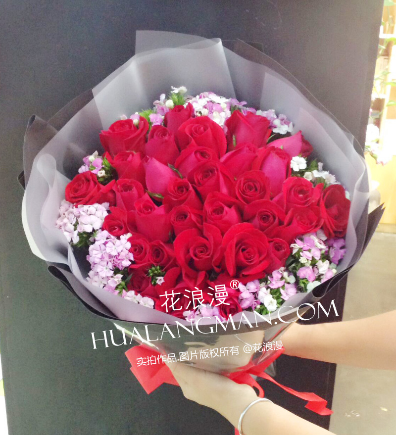 情人节送花文案，情人节卡片写什么？39条精选送花祝福语(送情人节卡片留言)