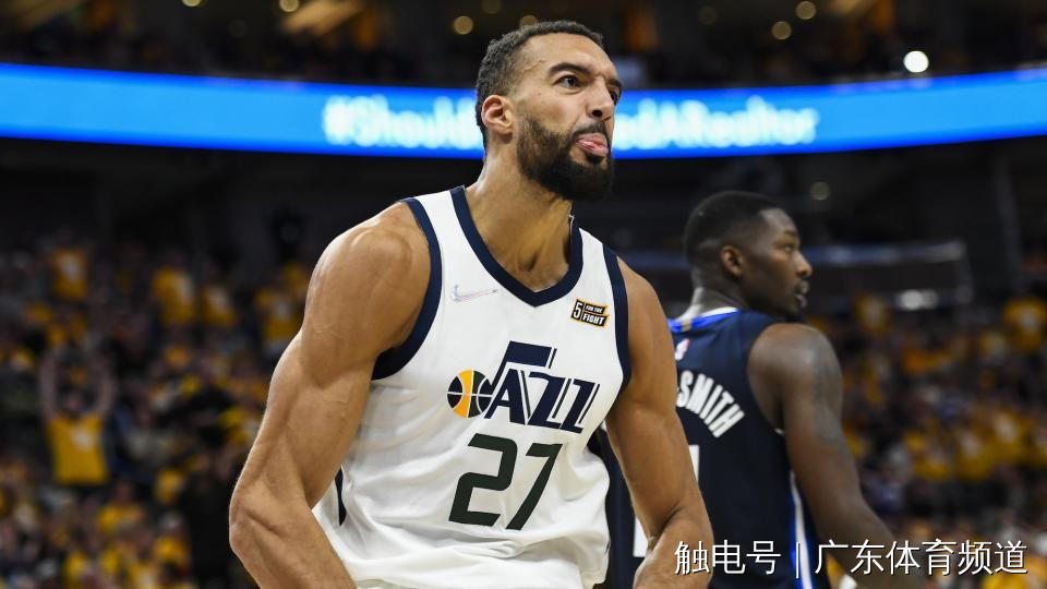 NBA最新转会价格(NBA一夜8大交易签约动态：拉文有望5年2亿美元续约公牛队)