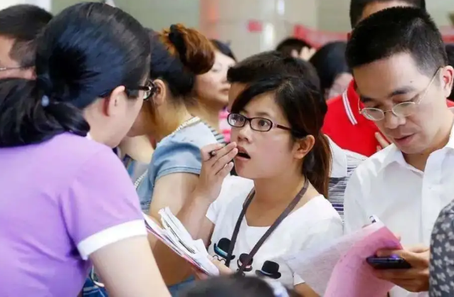 高考报志愿，5类专业“近视眼”不能报考，2022届考生要知道