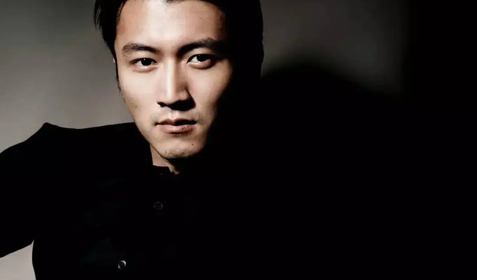 “含胸驼背”别硬演古偶，所谓“玉面小郎君”，还得看这9位明星