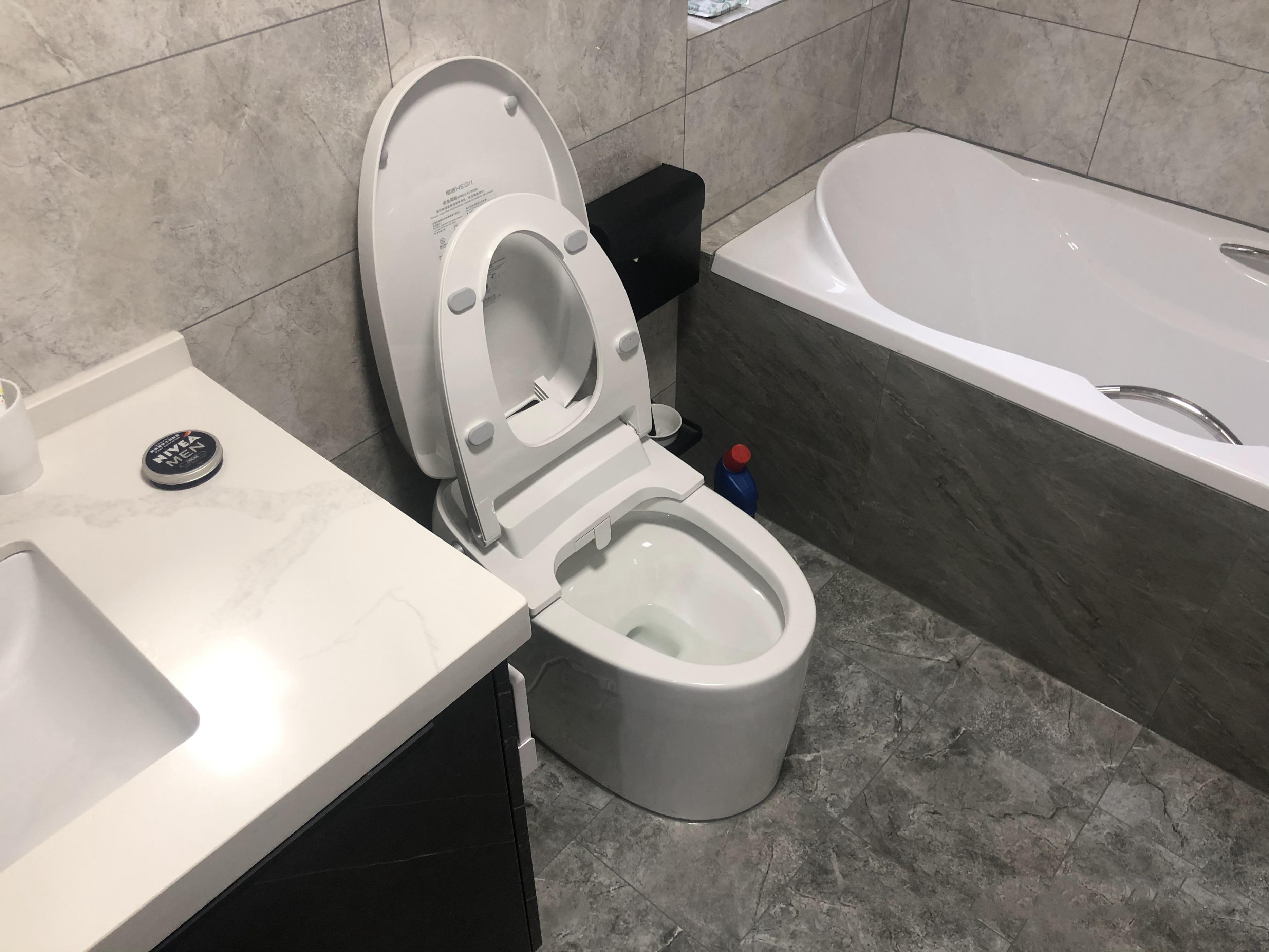 我家的智能马桶盖坏了，换新之前，总结一下使用中的“血泪史”