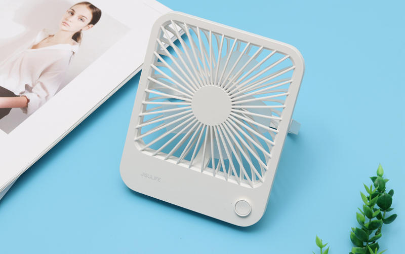 几素轻薄桌面扇：消暑移动设备，风大噪声小，实用又好看
