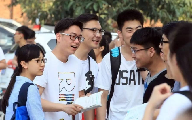 高考分数只能上二本，3个专业尽量不要选，毕业后很难找工作