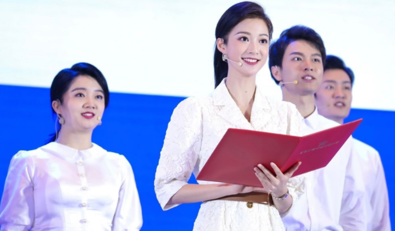 中传校花冯琳，保研复旦继续读书，并且加入冬奥会的宣传之中