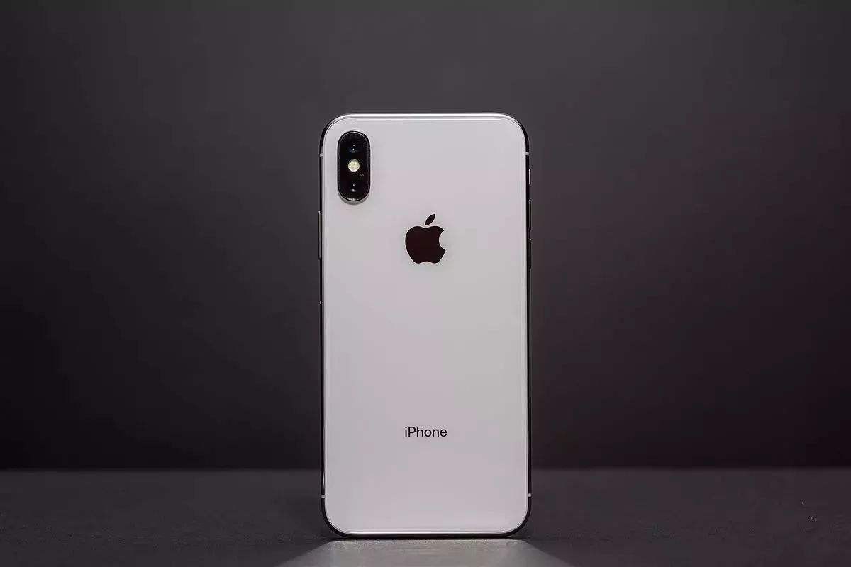 iPhone  X重新上架现货，256G来到2048元，用户：还能战5年