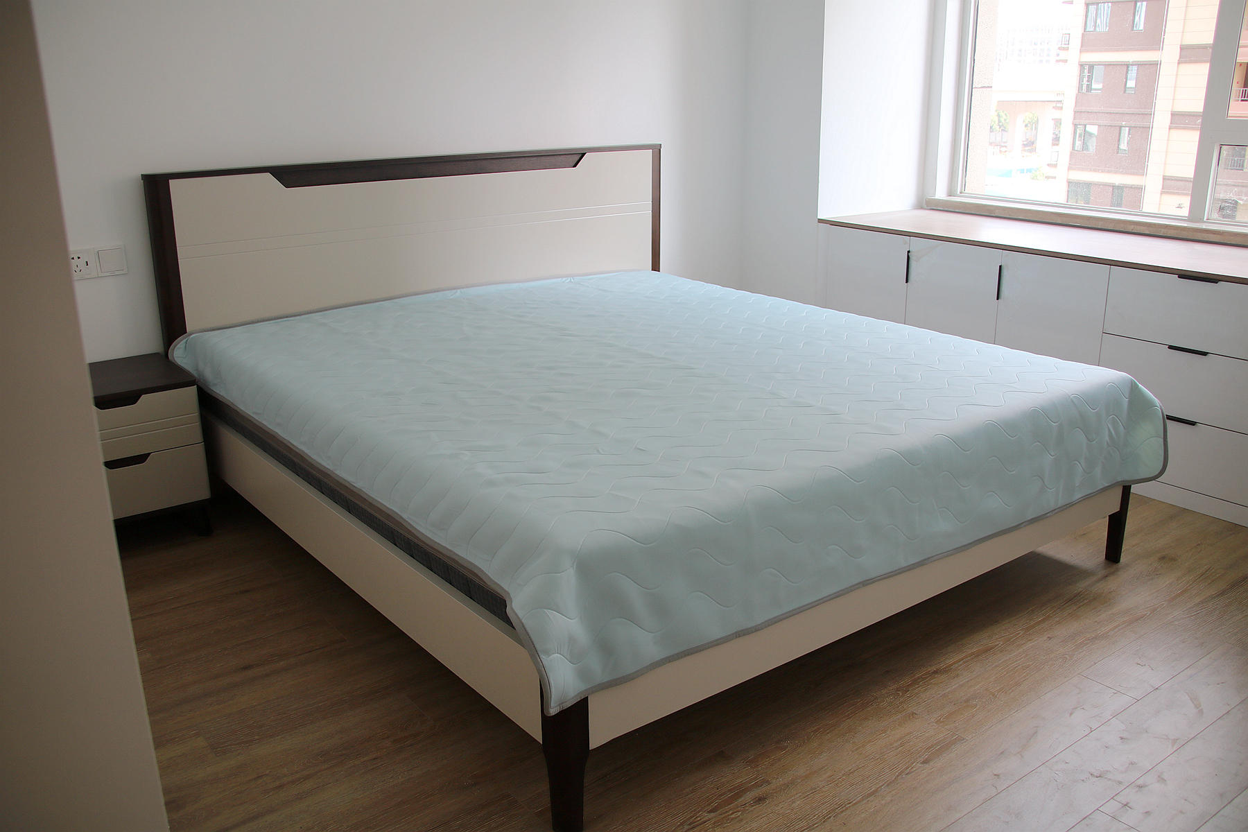 小米生态链企业8H推出夏日床上黑科技产品，两面属性对应不同需求