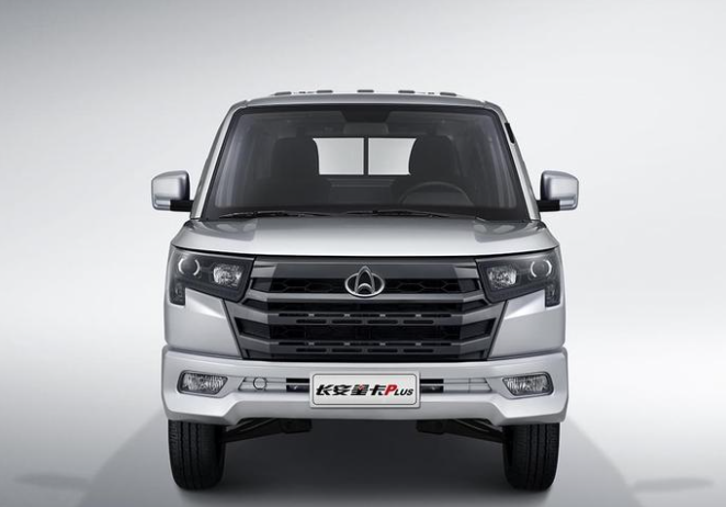 搭1.6L和1.8L动力 外观内饰升级 长安星卡PLUS上市 售4.99-6.39万