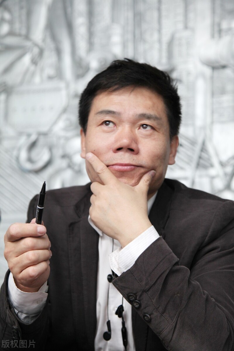 司马南是怎么样的一个人，他的后台有多厉害