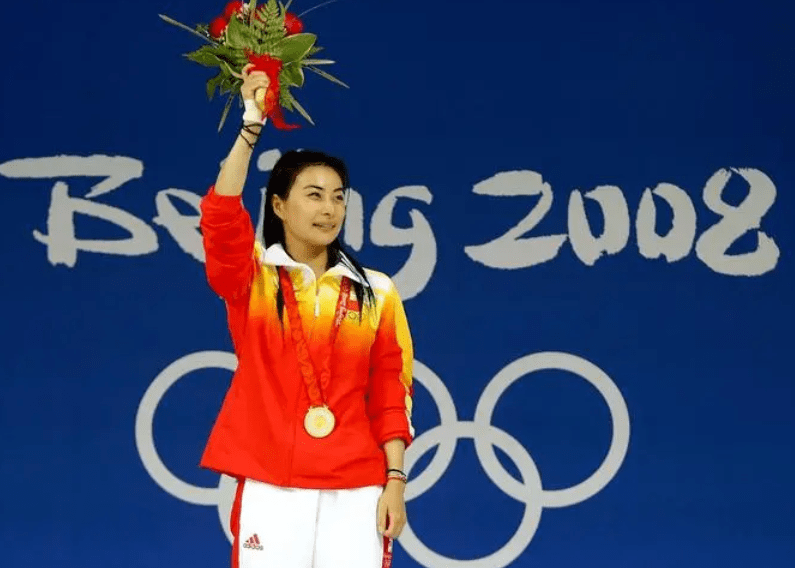 2008奥运会运动员服装图片