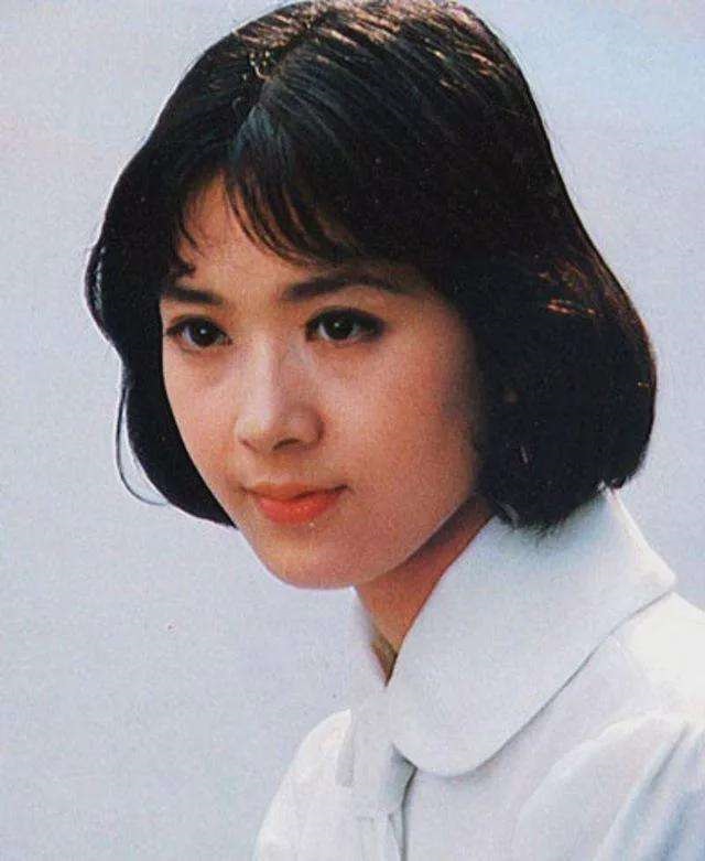 80年代美女演員龔雪,因流氓案斷送演藝生涯,出走美國後過的如何