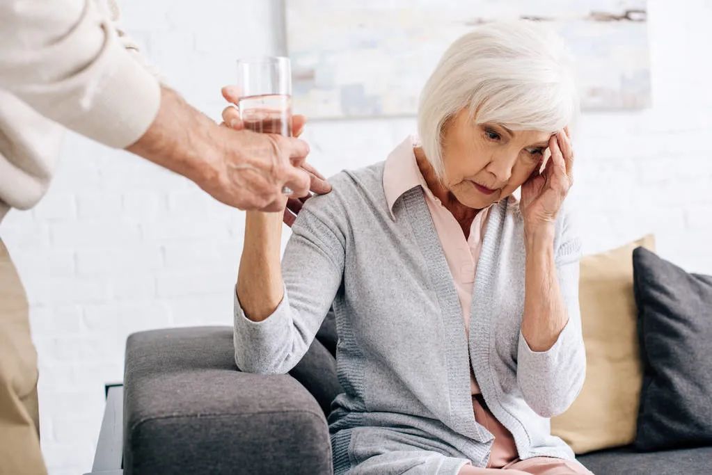 偏头痛只能吃止痛药？除了吃药还有这5个办法！头痛的人可以看看