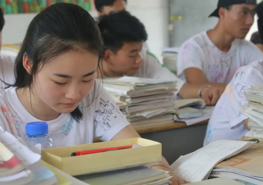 2022高考时间已敲定，与往年相比稍有调整，今年考生要早了解