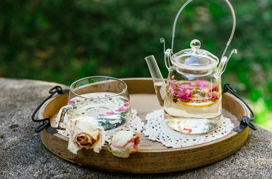 女性若想气色好，常喝这5款“养颜茶”，好喝又营养，性价比高