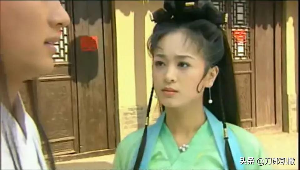 年轻时貌美如花，如今成了“村花”的代言人的九位女星