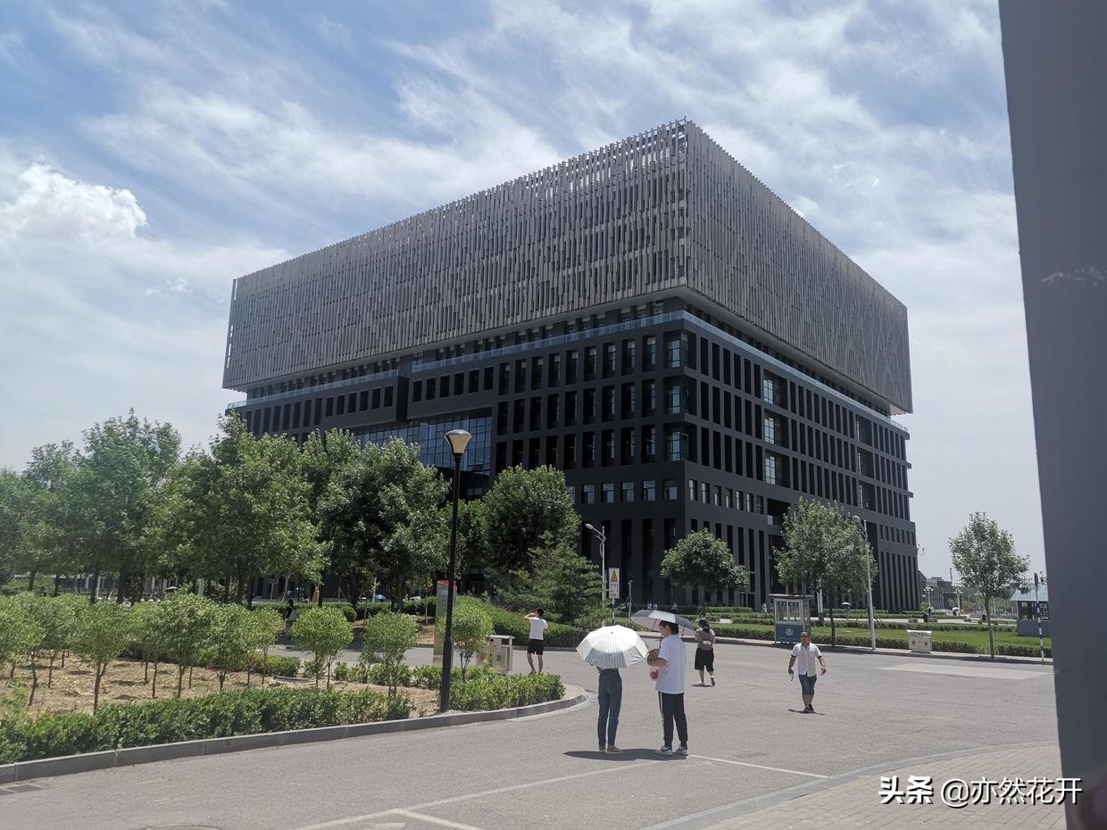 用对话烘托人物的情感