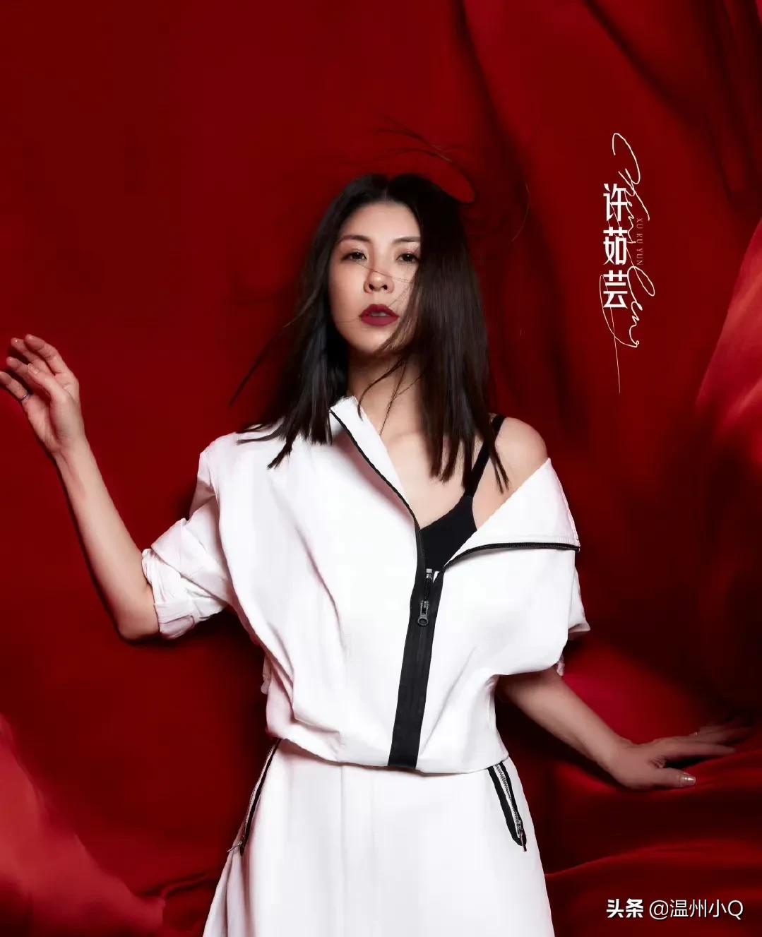 看完浪姐3姐姐们的字迹，差距真不是一般的大