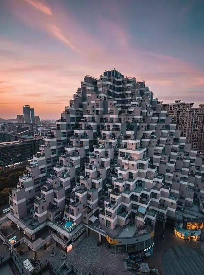 世界十大丑建筑(全球十大奇葩建筑!