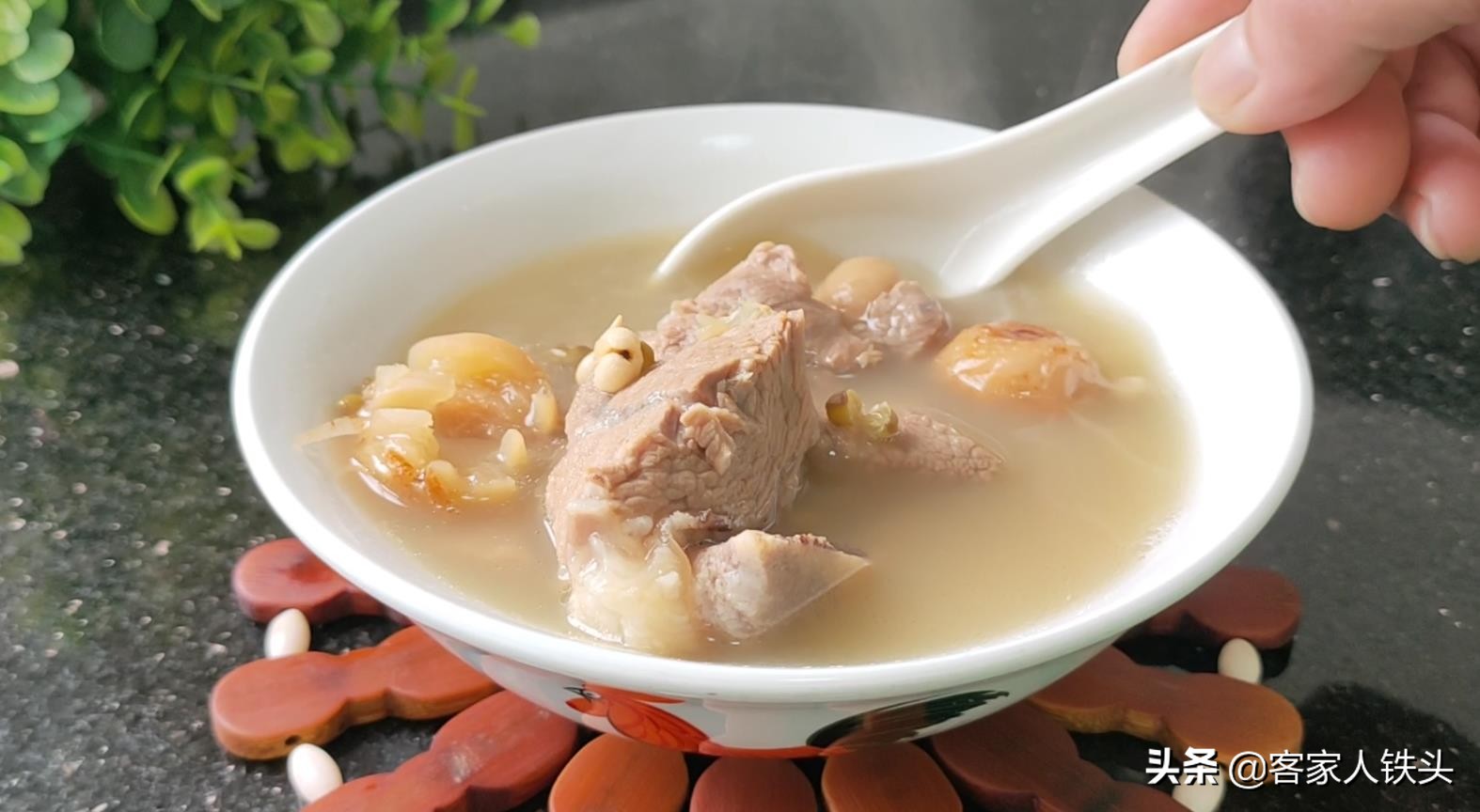 夏季喝汤？广东人最讲究，手把手教你一锅解暑靓汤，营养好喝简单