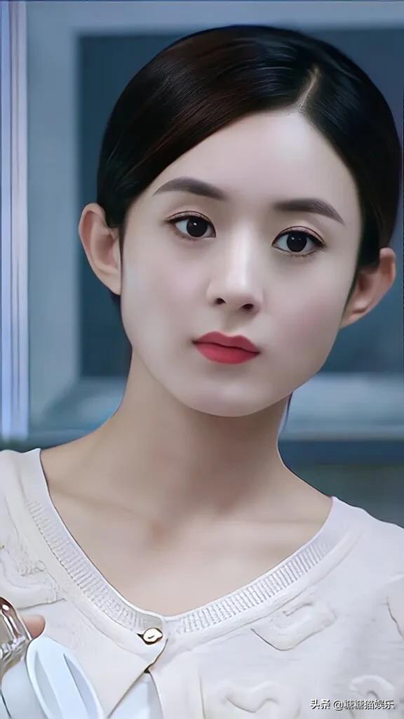 赵丽颖：清新秀丽，气质绝佳